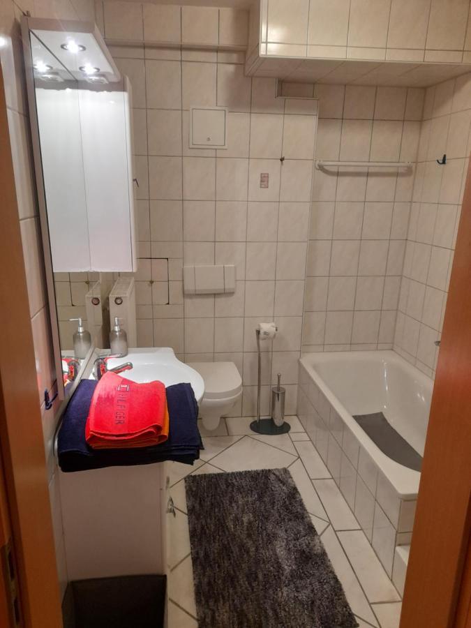 Souterrain Wohnung In Бенсхайм Екстериор снимка
